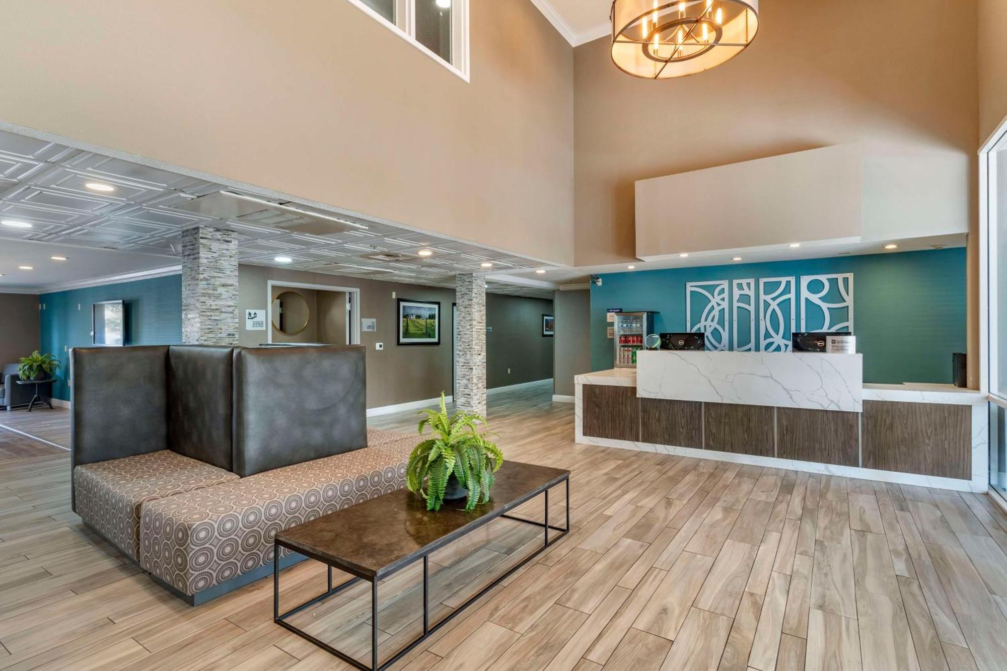 Best Western Plus Vineyard 3* Livermore