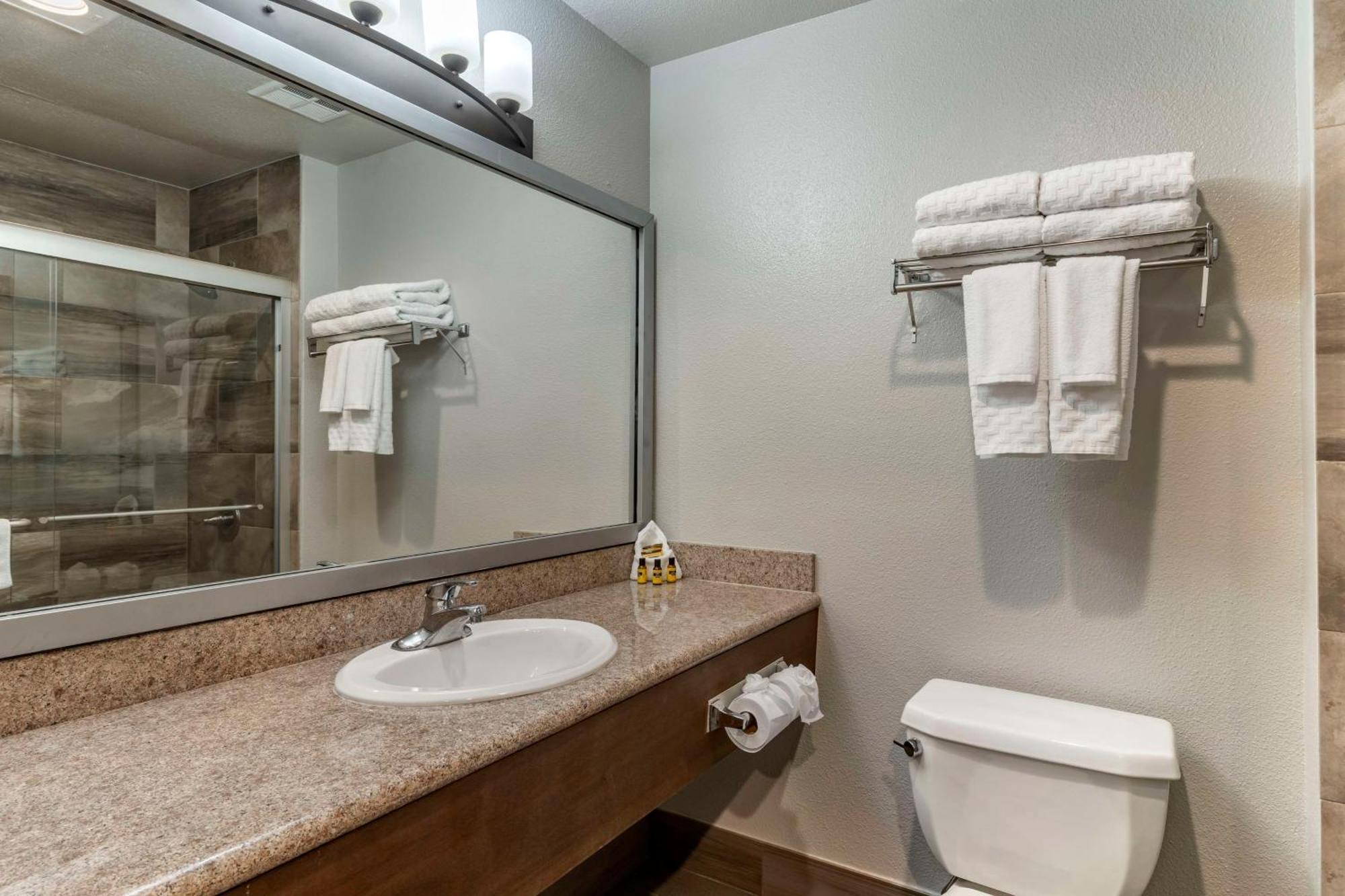 Hotel Western Vineyard 3*
